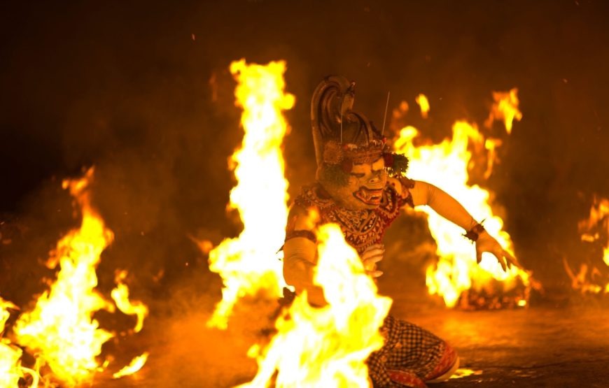 Uluwatu-Kecak-Fire-Dance-3-870x5